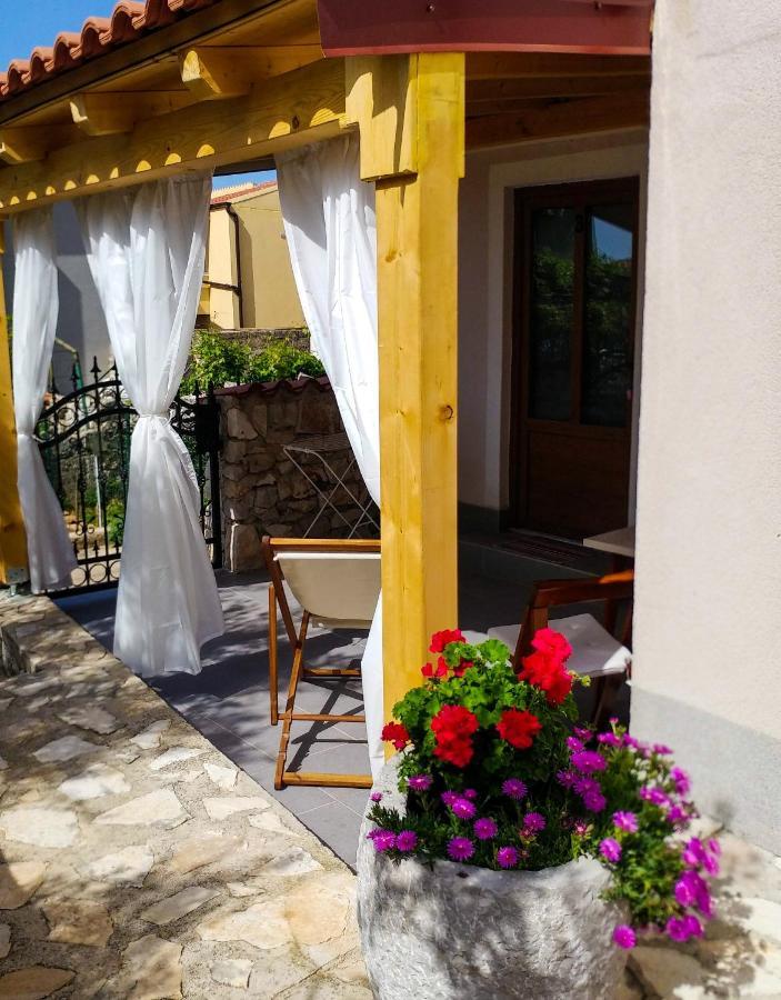 Apartments By The Sea Martinscica, Cres - 14334 Martinscica (Cres) Exterior foto