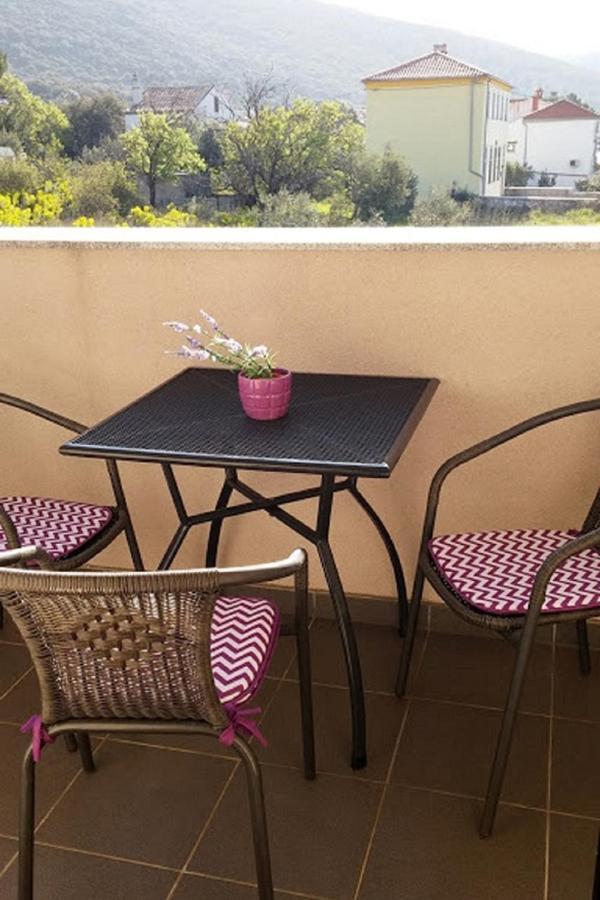 Apartments By The Sea Martinscica, Cres - 14334 Martinscica (Cres) Exterior foto